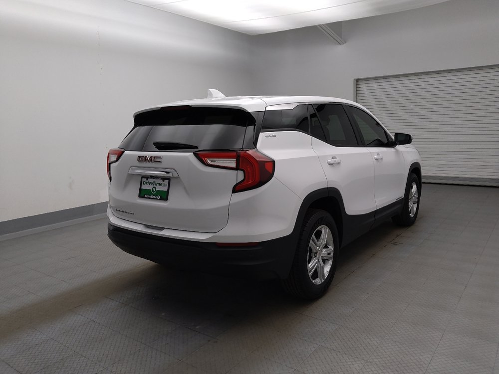 Used 2024 GMC Terrain SLE FWD image 9