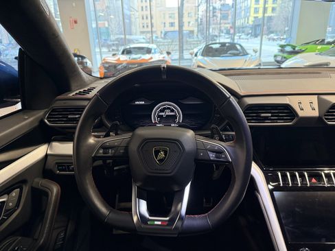 Used 2020 Lamborghini Urus AWD/4WD image 11
