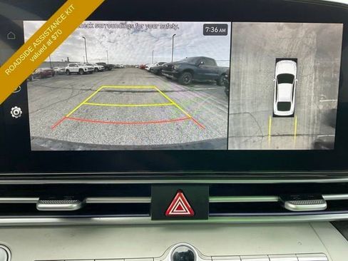 Used 2024 Hyundai Elantra Limited FWD image 10
