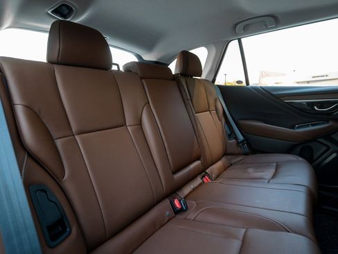 Used 2020 Subaru Outback Touring image 32