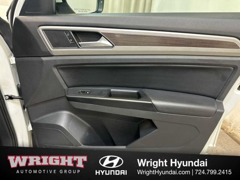 Used 2019 Volkswagen Atlas SE w/ Panoramic Sunroof Package image 16