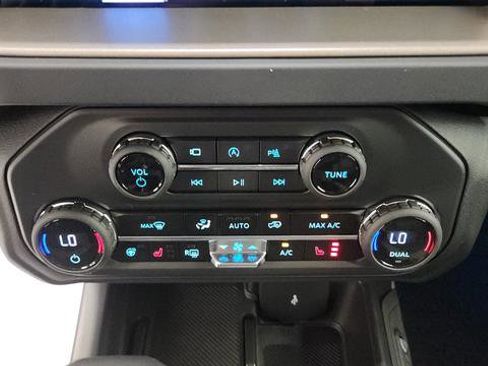 New 2025 Ford Bronco Outer Banks image 18