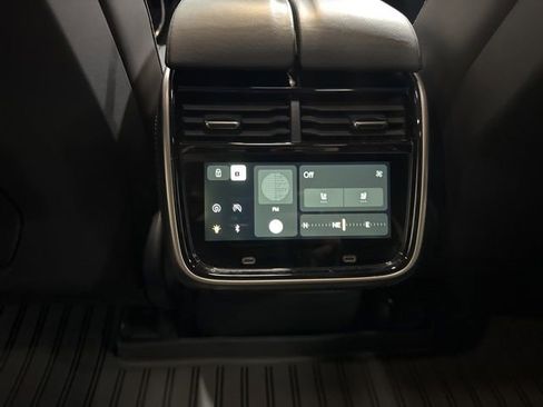 Used 2022 Rivian R1T Launch Edition AWD/4WD image 18