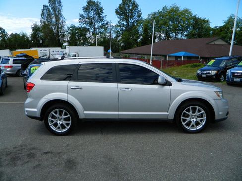 Used 2013 Dodge Journey R/T image 9