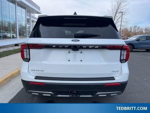 Certified 2025 Ford Explorer Active w/ Active Comfort Package image 7