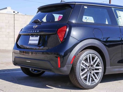 New 2026 MINI Cooper 2-Door Hardtop image 10