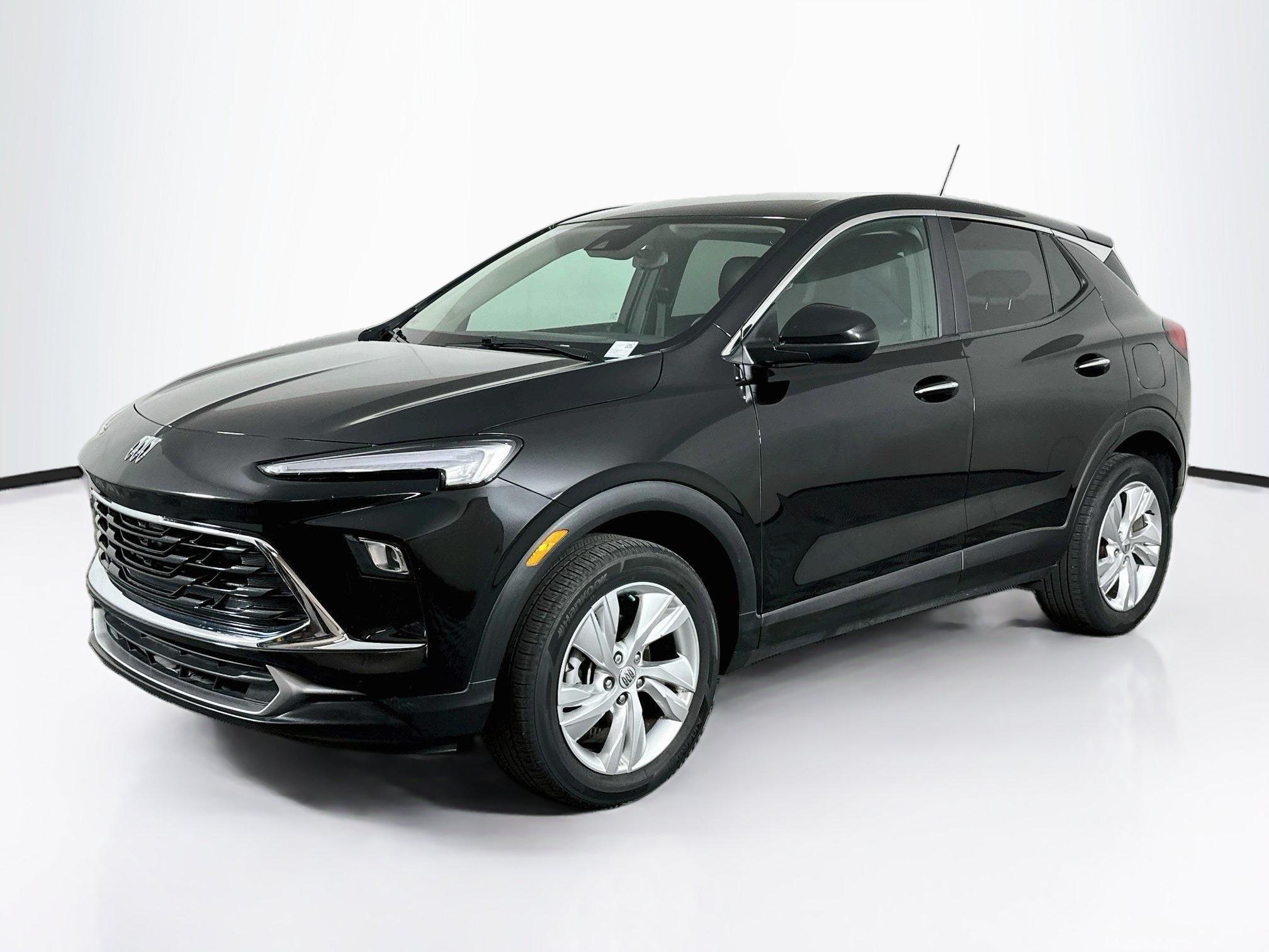 Used 2025 Buick Encore GX Preferred AWD/4WD image 3