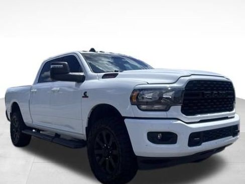 Used 2024 RAM 2500 Big Horn w/ Night Edition AWD/4WD image 3