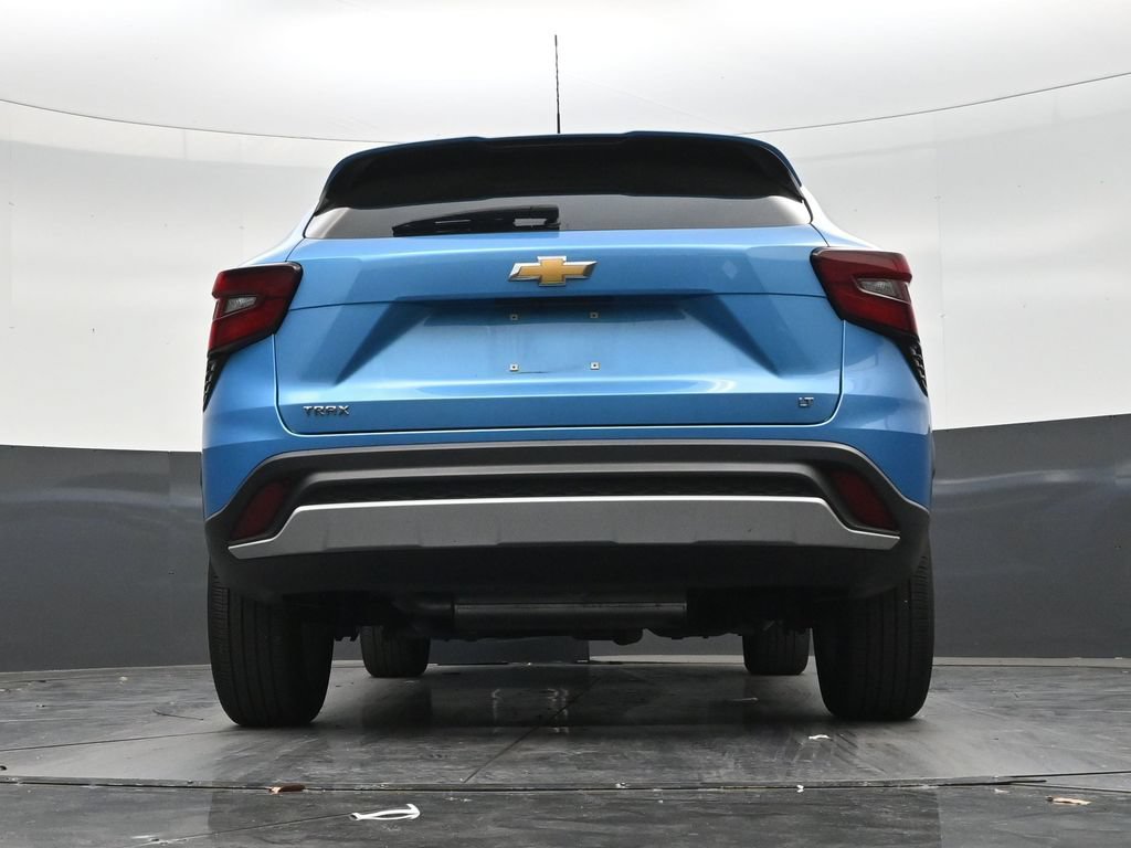Used 2025 Chevrolet Trax LT w/ LT Convenience Package FWD image 22