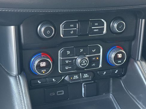 Used 2022 Chevrolet Tahoe LT image 29