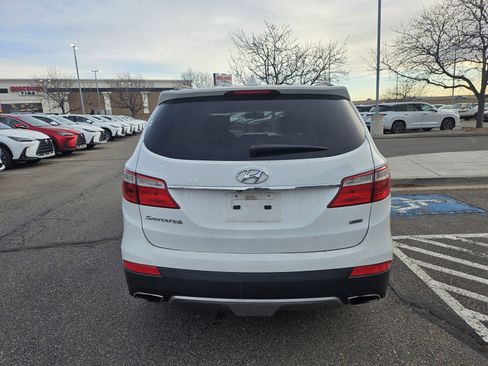 Used 2014 Hyundai Santa Fe GLS image 7