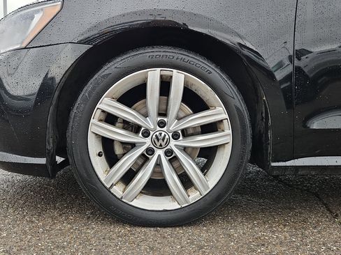 Used 2019 Volkswagen Passat 2.0T Wolfsburg image 11