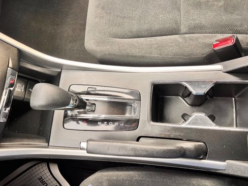 Used 2013 Honda Accord LX image 16