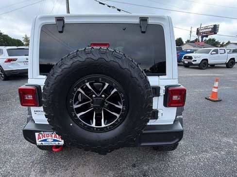 Used 2024 Jeep Wrangler Unlimited Rubicon w/ XTREMEE 35" Tire Package AWD/4WD image 9
