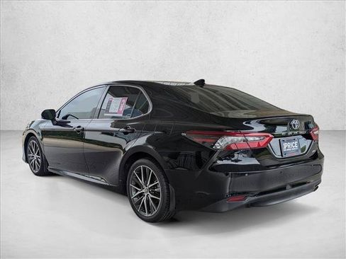 Used 2023 Toyota Camry XLE w/ Navigation Package FWD image 8