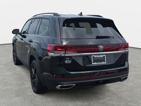 New 2026 Volkswagen Atlas SE FWD image 8