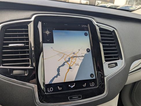 Used 2018 Volvo XC90 T6 Momentum w/ Convenience Package image 27