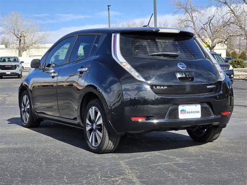 Used 2015 Nissan Leaf SV w/ Premium Package image 4