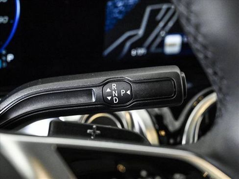 Certified 2025 Mercedes-Benz EQB 300 4MATIC image 12