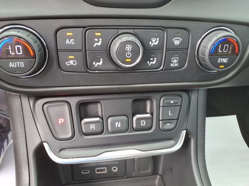 Used 2020 GMC Terrain Denali w/ Denali Premium Package AWD/4WD image 20