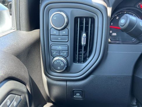 New 2025 GMC Sierra 2500 Pro AWD/4WD image 17