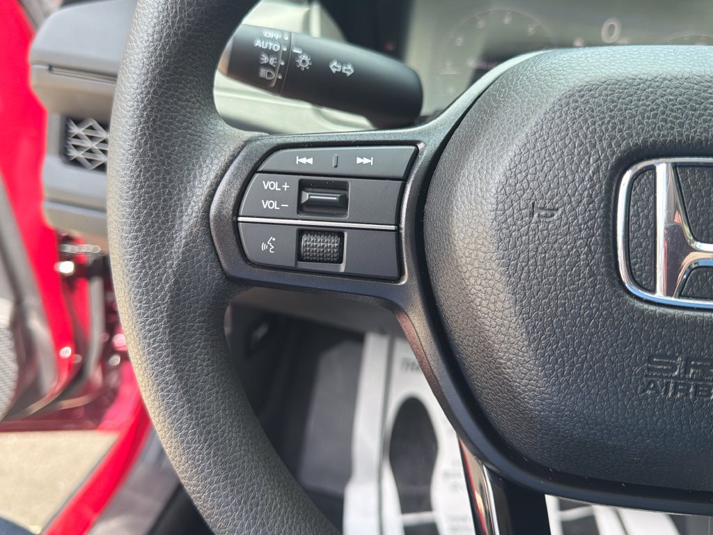 Used 2025 Honda Accord SE image 19