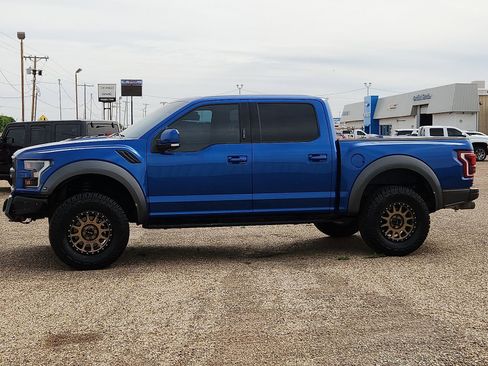 Used 2017 Ford F150 Raptor w/ Equipment Group 802A Luxury AWD/4WD image 2