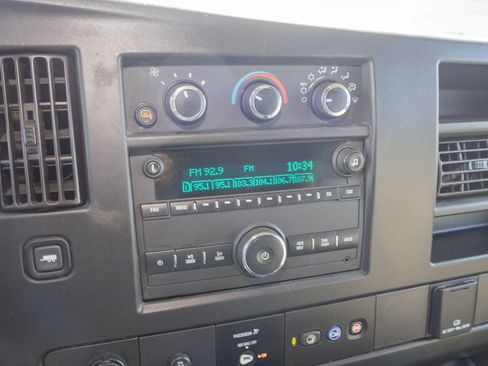 Used 2022 Chevrolet Express 2500 Extended w/ Driver Convenience Package RWD image 16