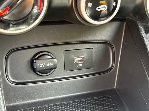 Used 2020 Hyundai Venue SE FWD image 15