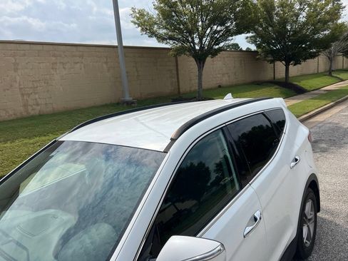 Used 2017 Hyundai Santa Fe Sport w/ 2.4L Value Package 06 AWD/4WD image 4