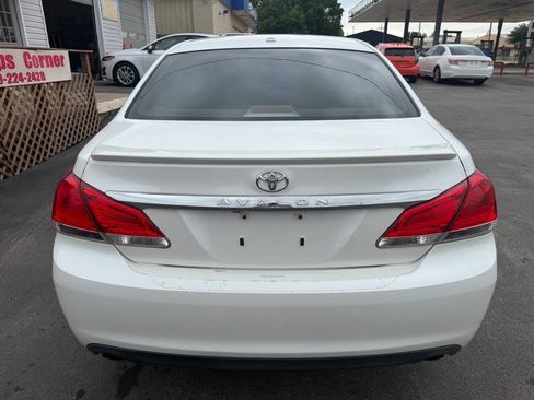 Used 2011 Toyota Avalon Limited FWD image 6