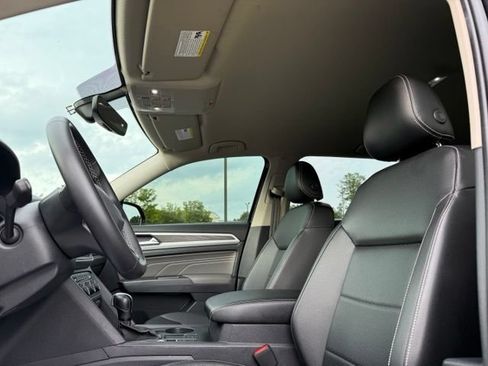 Used 2021 Volkswagen Atlas SE FWD image 24