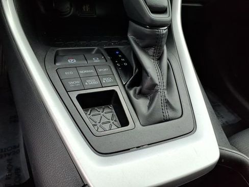 Certified 2025 Toyota RAV4 XLE AWD/4WD image 25