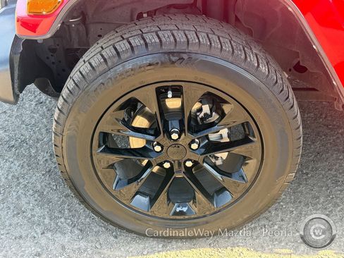 Used 2021 Jeep Wrangler Unlimited Sahara w/ Cold Weather Group image 12