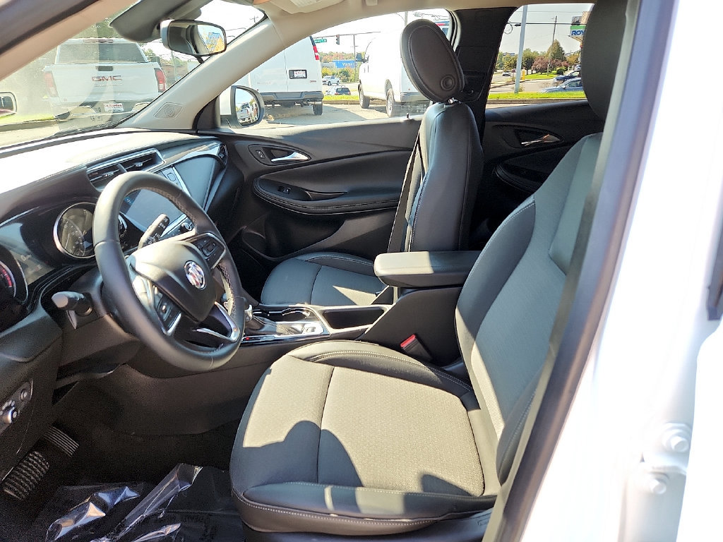 Used 2023 Buick Encore GX Select w/ Safety Package II AWD/4WD image 13