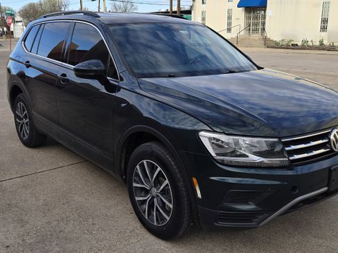 Used 2019 Volkswagen Tiguan SE image 12