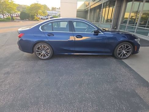 Used 2019 BMW 330i xDrive Sedan w/ Convenience Package AWD/4WD image 19