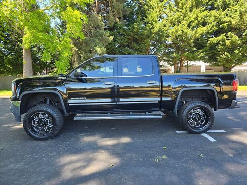 Used 2018 GMC Sierra 1500 SLT AWD/4WD image 3