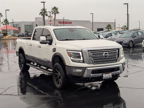 Used 2021 Nissan Titan Platinum Reserve w/ Moonroof Package image 6