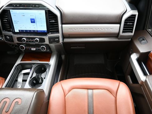 Used 2022 Ford F250 King Ranch w/ King Ranch Ultimate Package AWD/4WD image 40