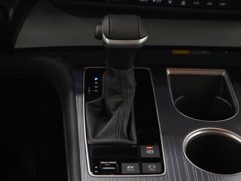 Used 2025 Toyota Sienna XLE image 20