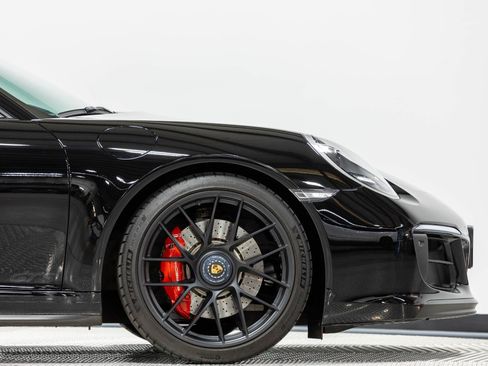 Used 2019 Porsche 911 Carrera GTS RWD image 22