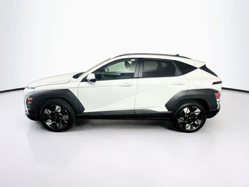 Used 2025 Hyundai Kona SEL FWD image 4