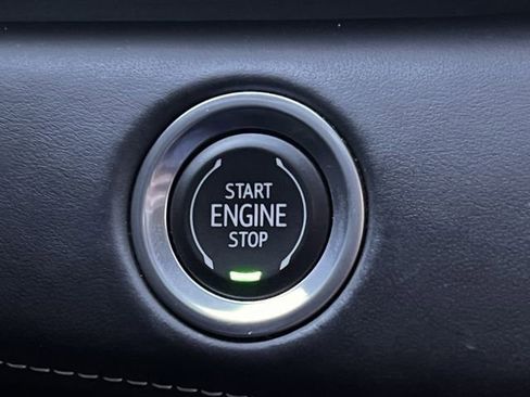 Certified 2023 Cadillac Escalade ESV Sport Platinum image 19