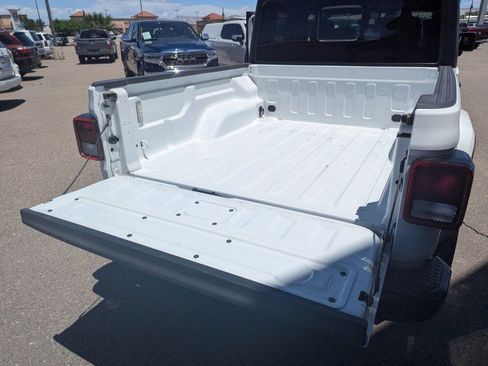 Used 2021 Jeep Gladiator Sport AWD/4WD image 25
