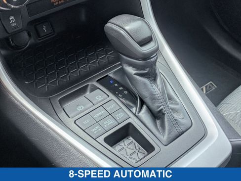 Used 2022 Toyota RAV4 XLE w/ Carpet Mat Package (TMS) AWD/4WD image 25