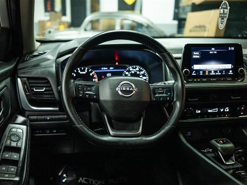 Used 2025 Nissan Rogue SV AWD/4WD image 17