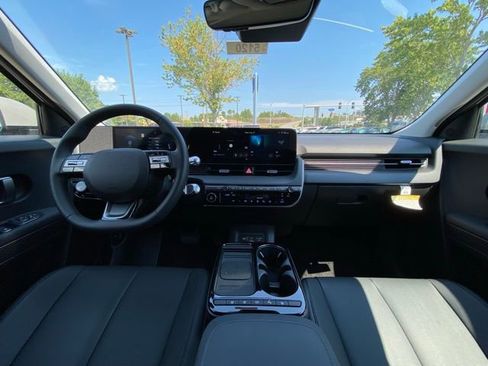 New 2025 Hyundai Ioniq 5 SEL image 39
