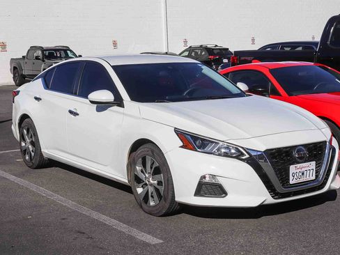 Used 2021 Nissan Altima 2.5 S image 3