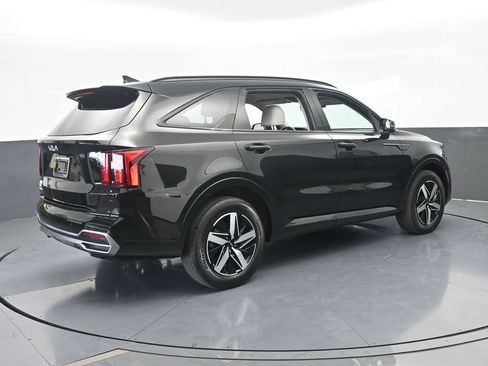 Used 2023 Kia Sorento S FWD image 6